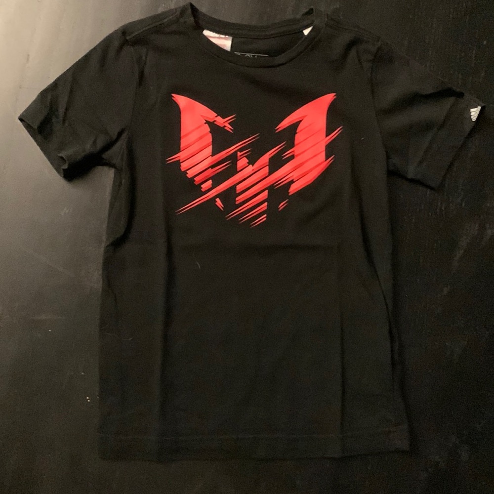 Adidas Messi t shirt size 7-8 years boys